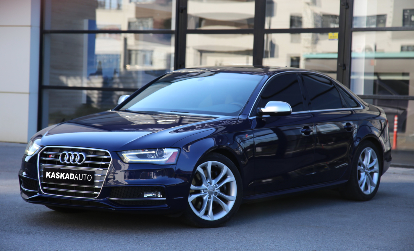 Audi S4