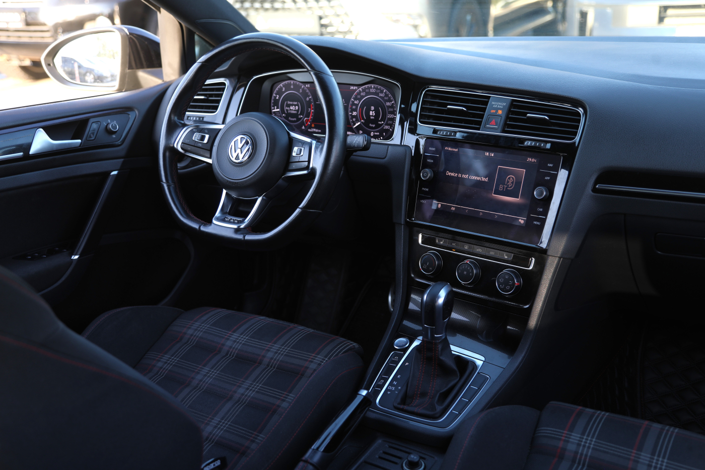 Volkswagen Golf GTI