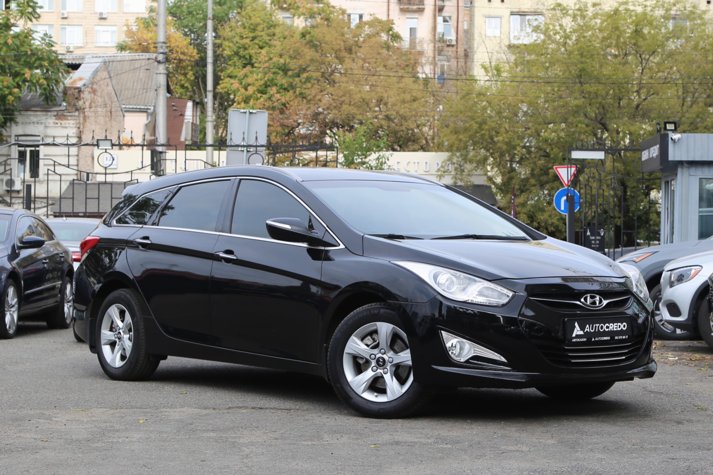 Buy a car Hyundai i40 2013 year - AutoCredo