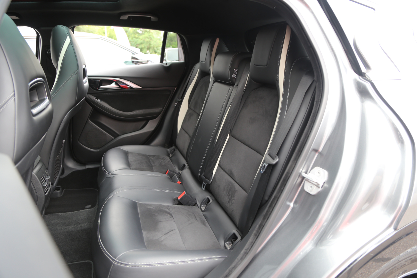 Infiniti Q30