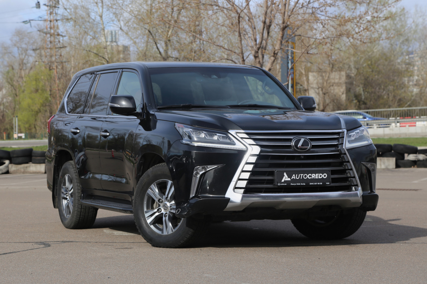 Lexus LX