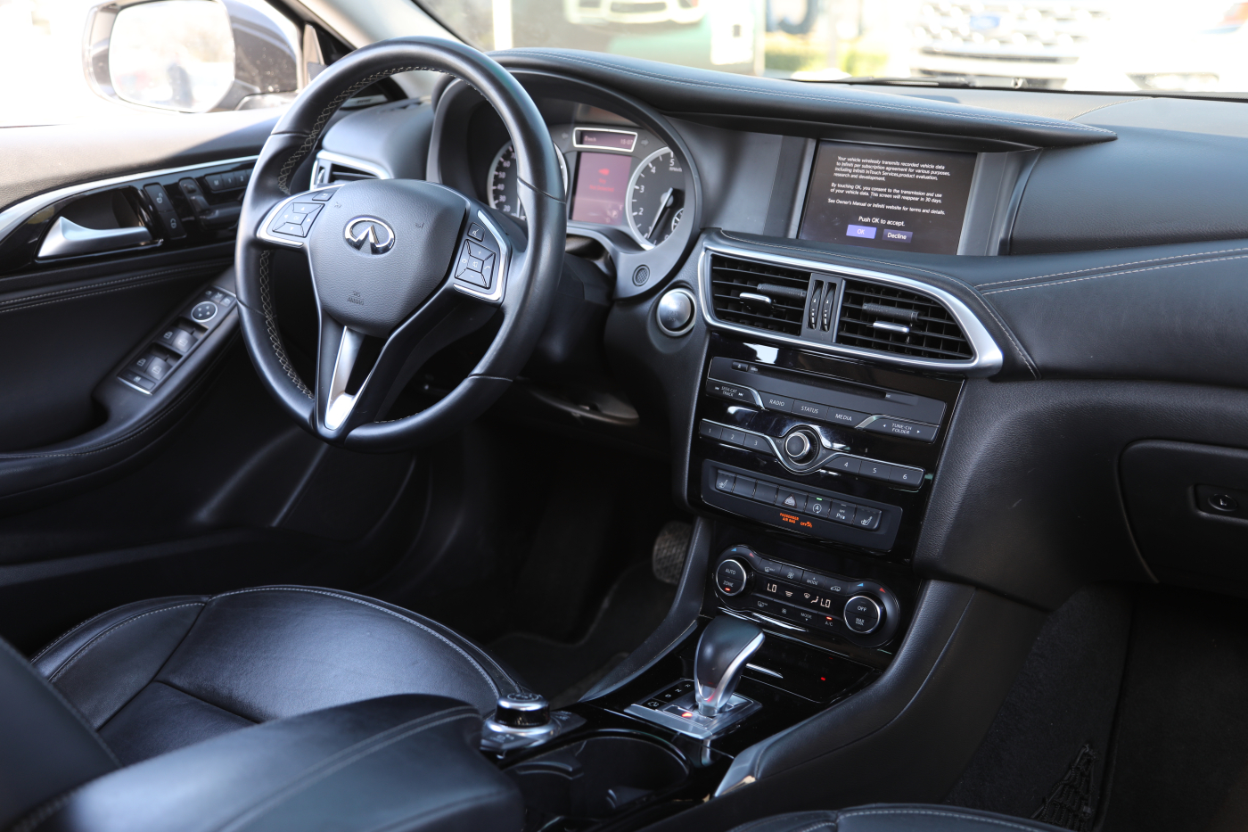 Infiniti QX30