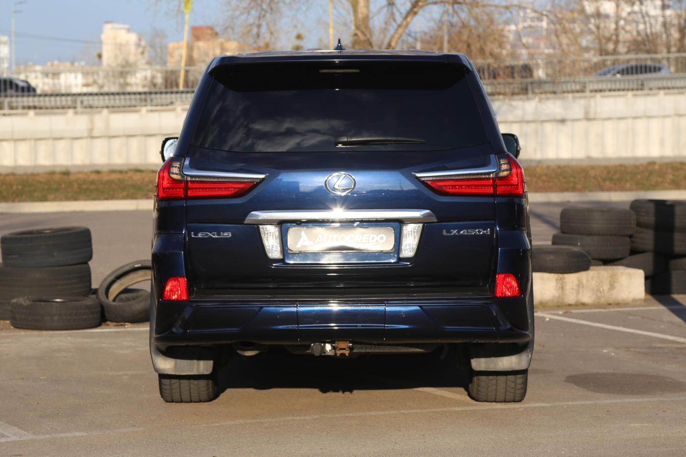 Lexus LX
