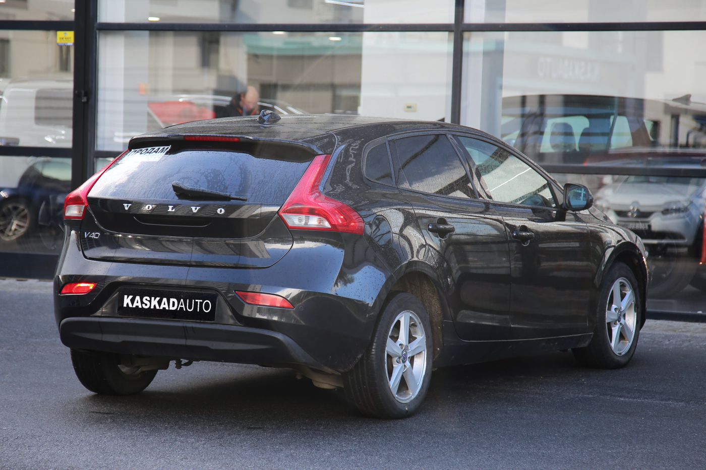 Volvo V40