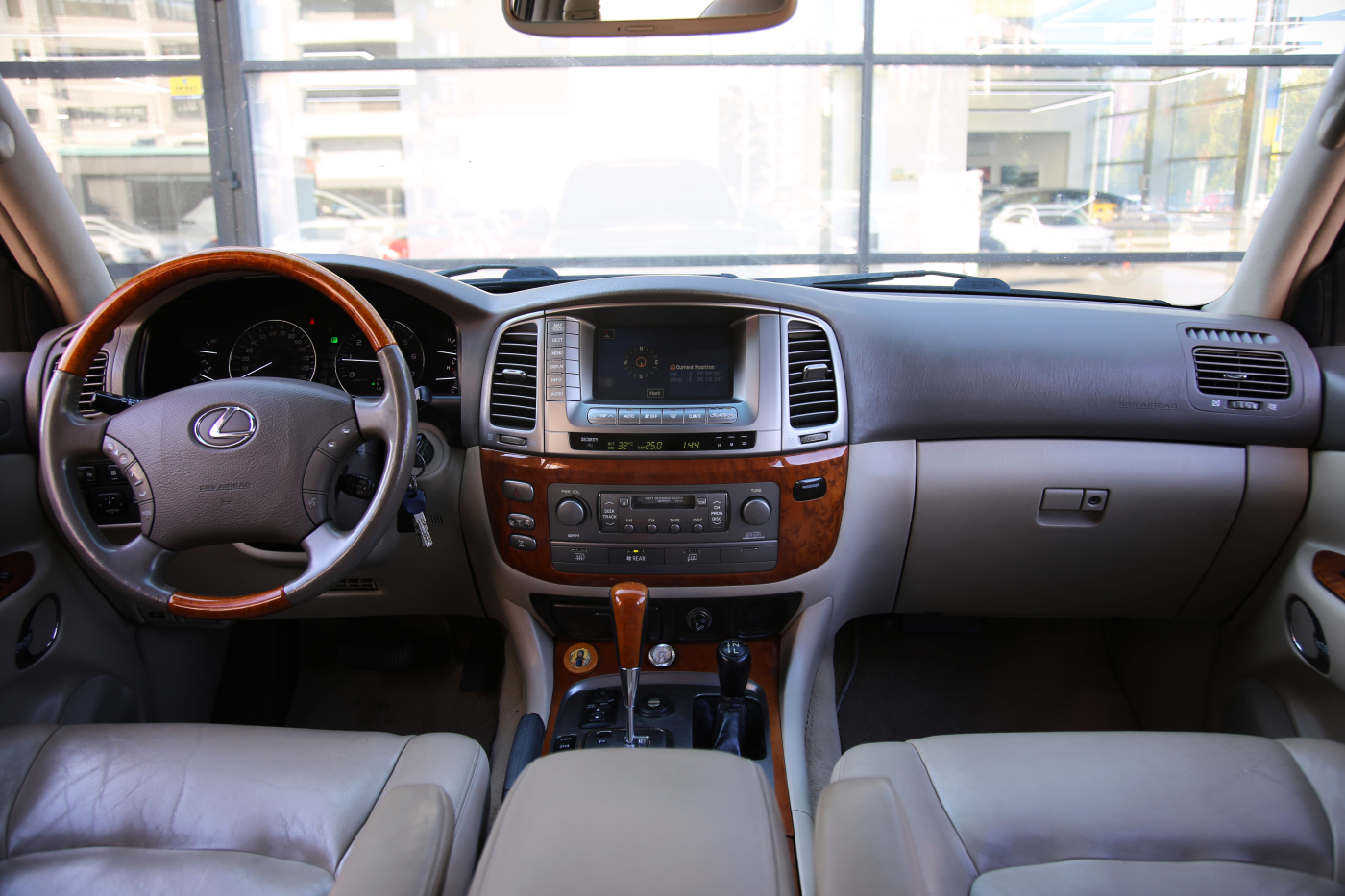 Lexus LX