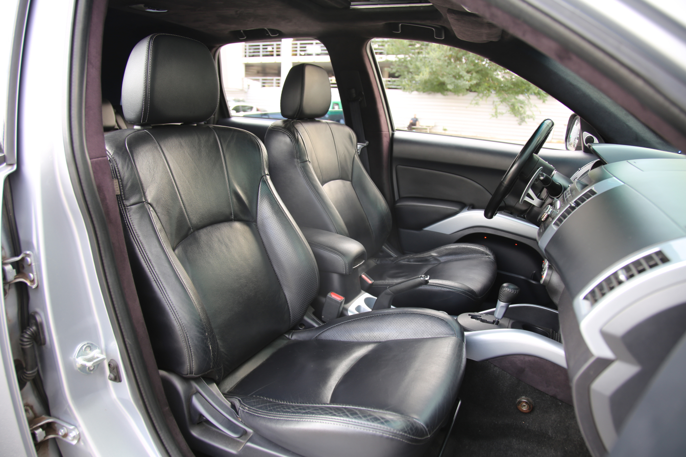 Mitsubishi Outlander XL