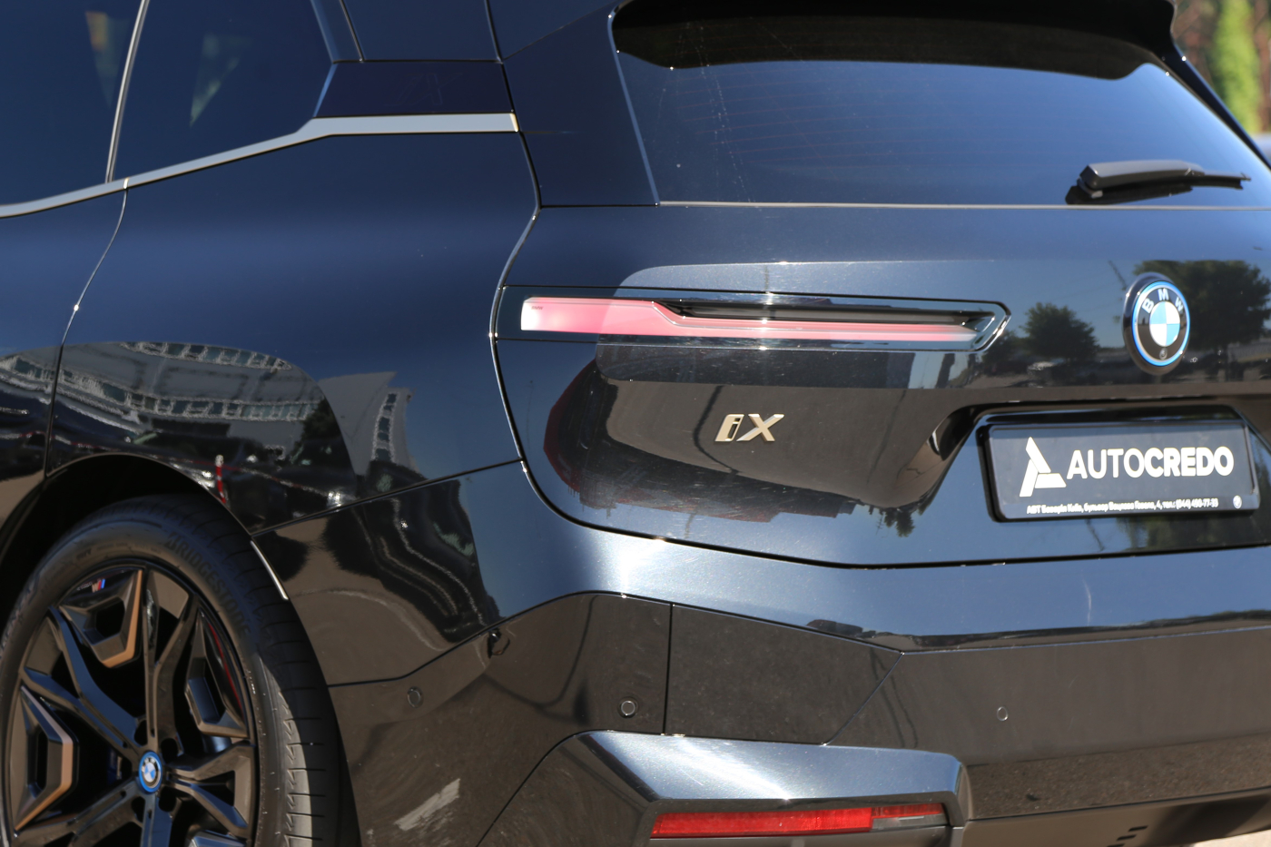 BMW iX