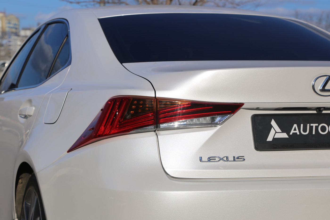 Lexus IS