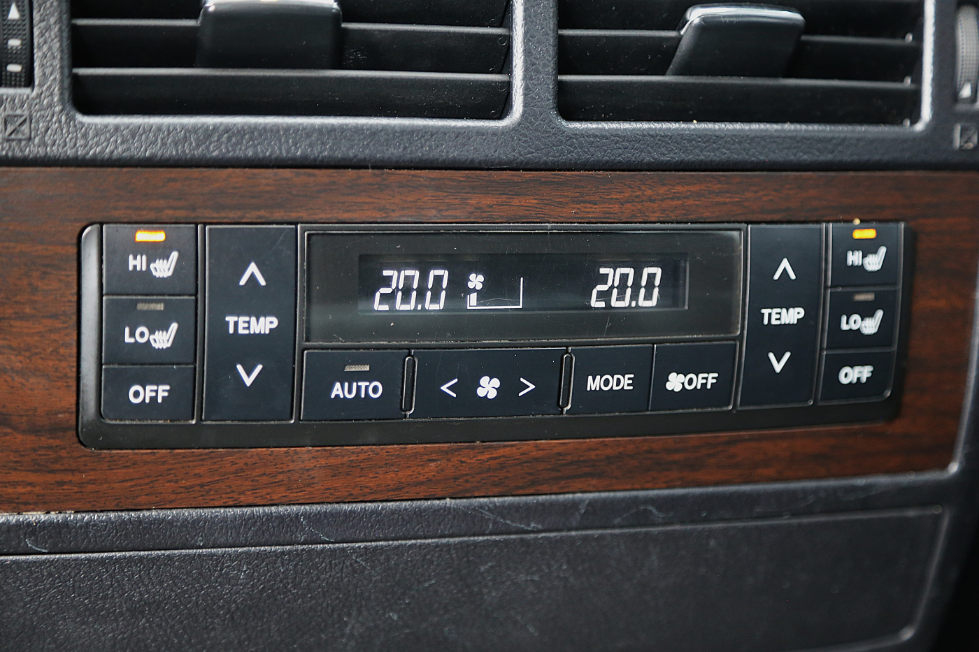 Toyota Land Cruiser (все)