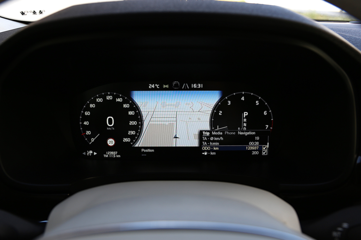 Volvo S90