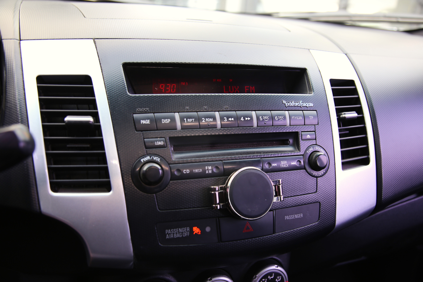 Mitsubishi Outlander XL
