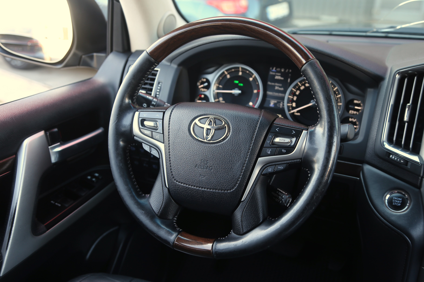 Toyota Land Cruiser (все)
