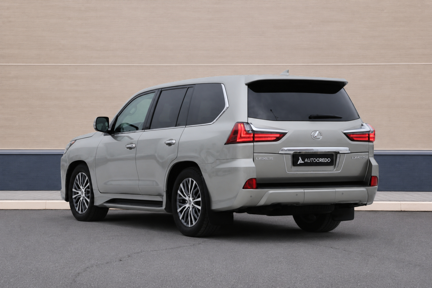 Lexus LX