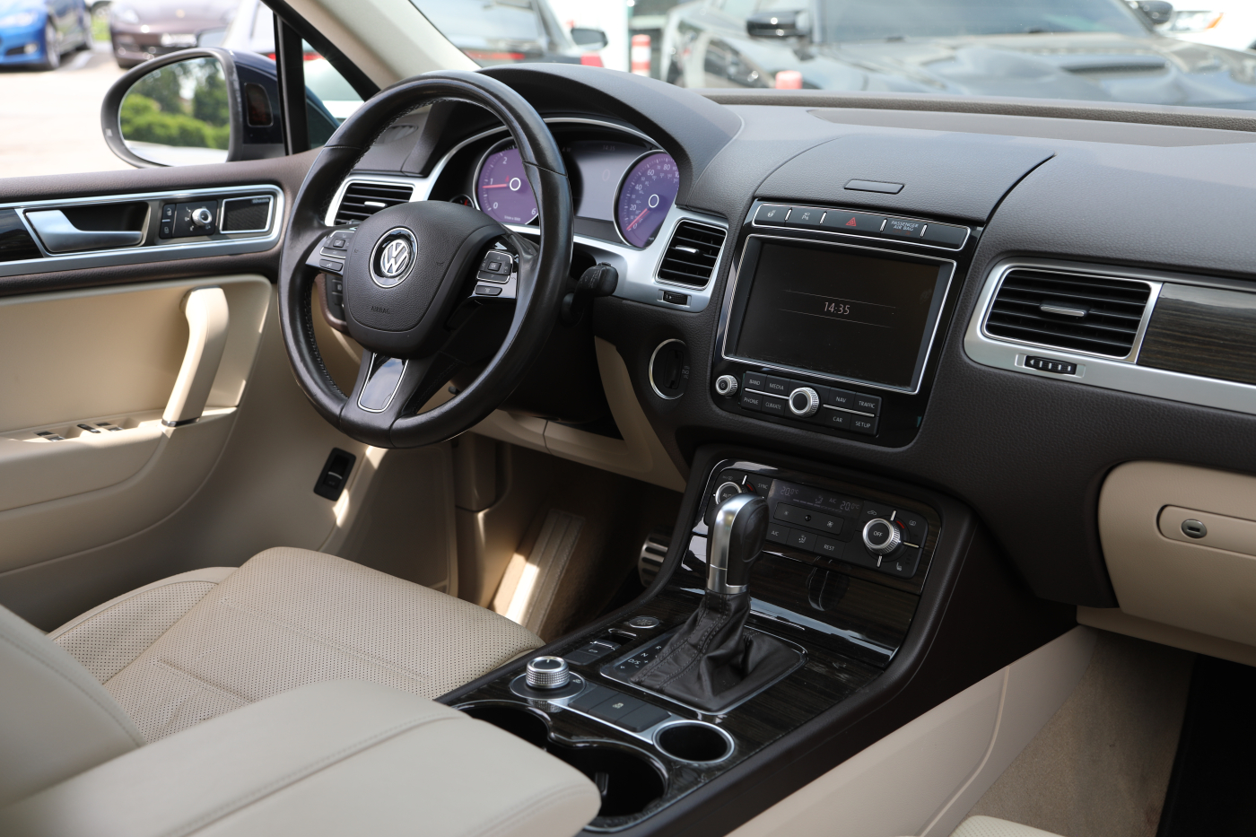 Volkswagen Touareg
