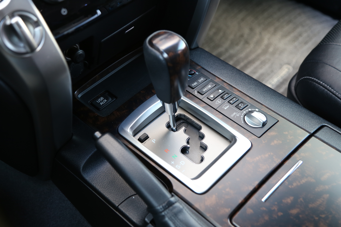 Toyota Land Cruiser (все)