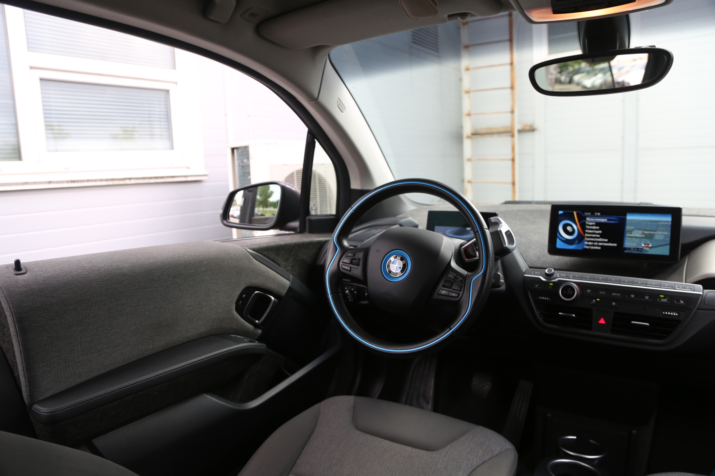 BMW I3