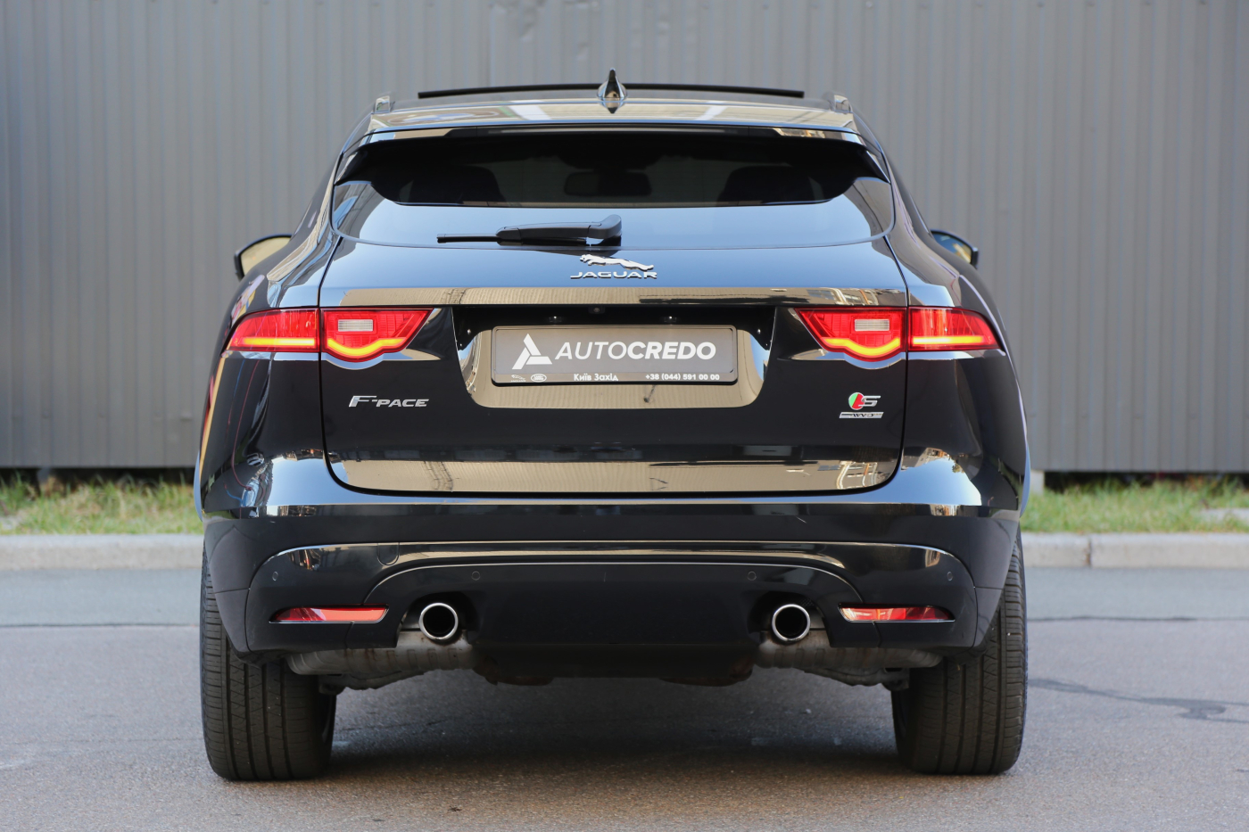 Jaguar F-Pace