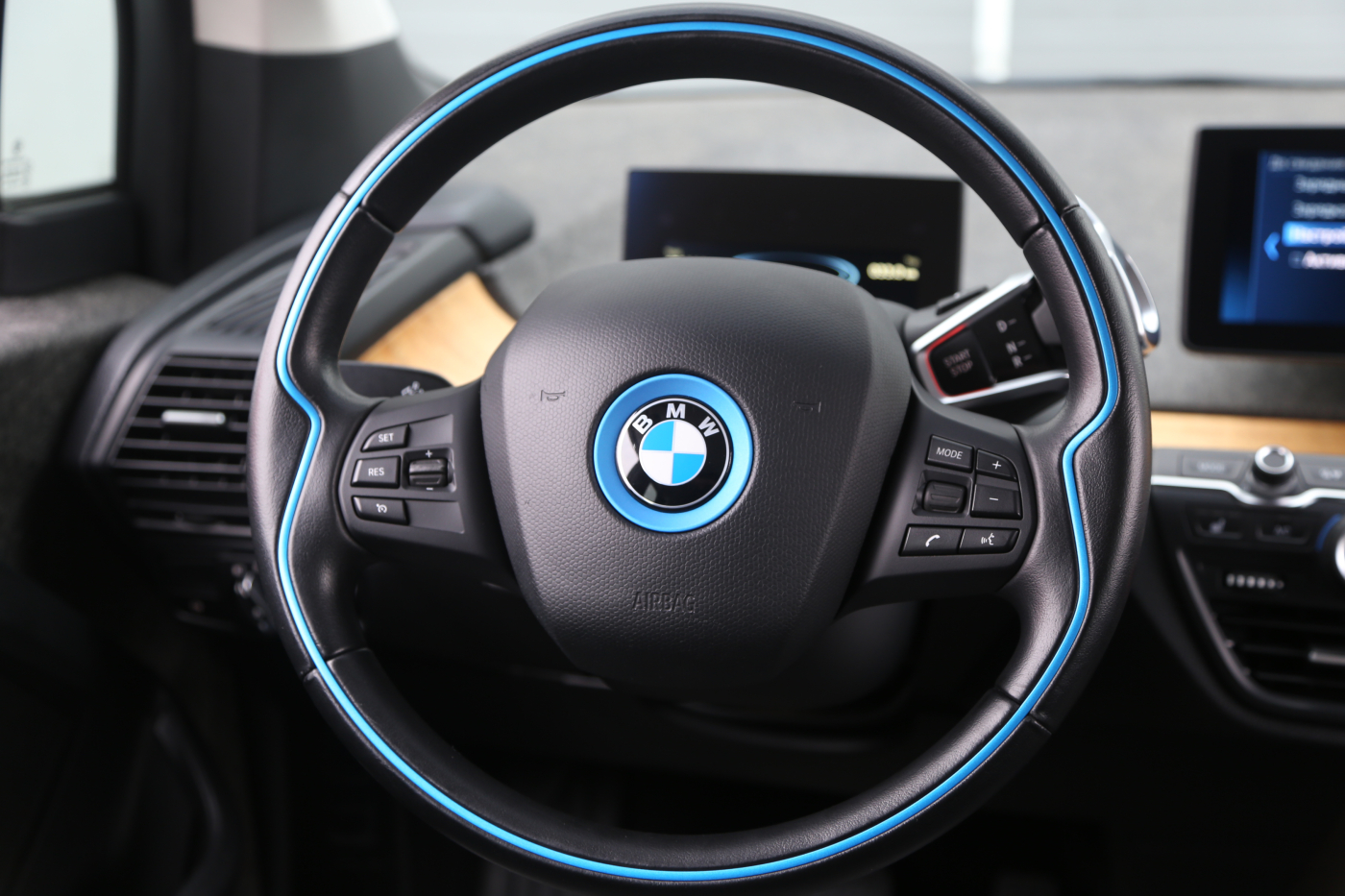 BMW I3