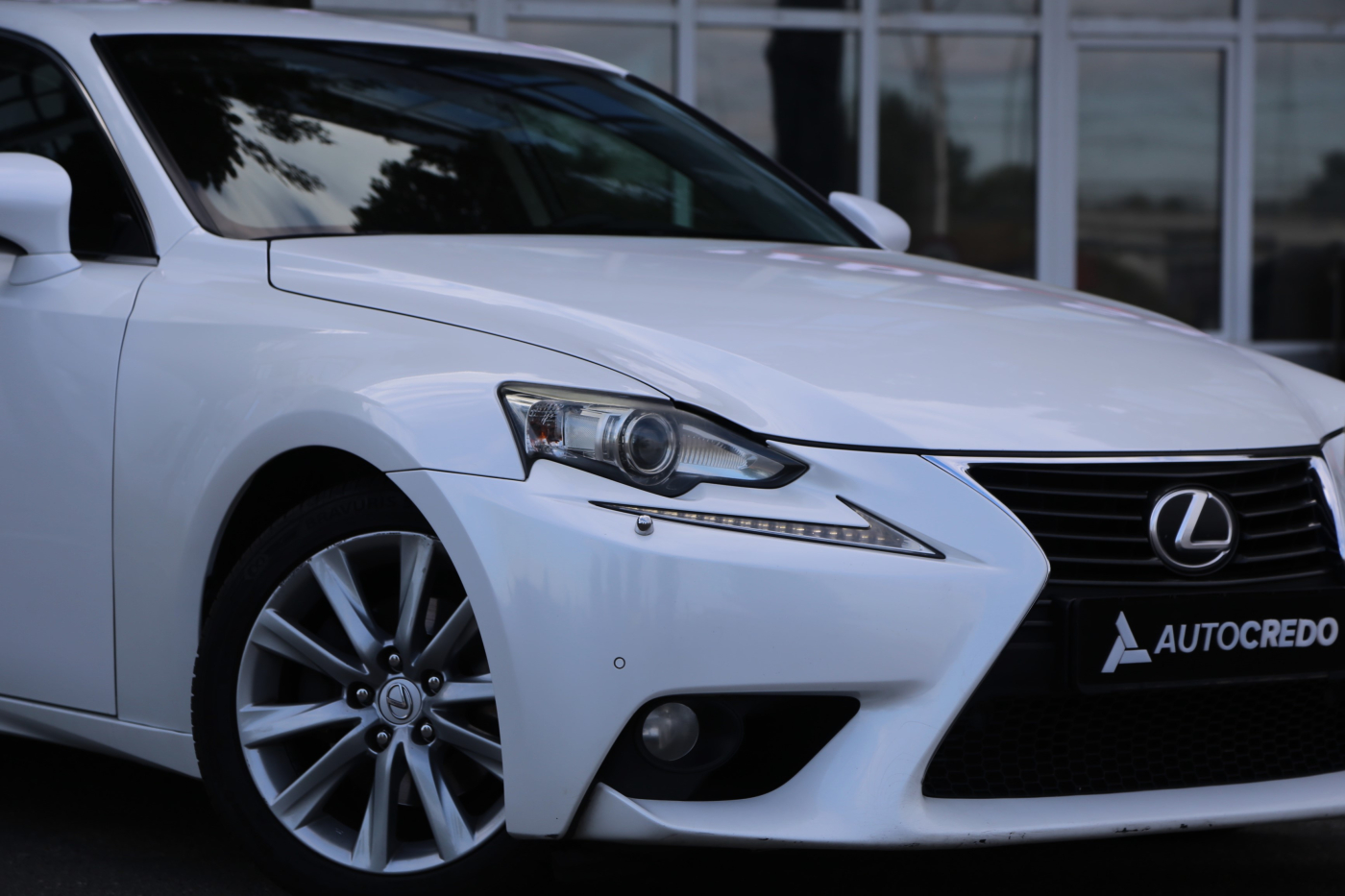 Lexus IS