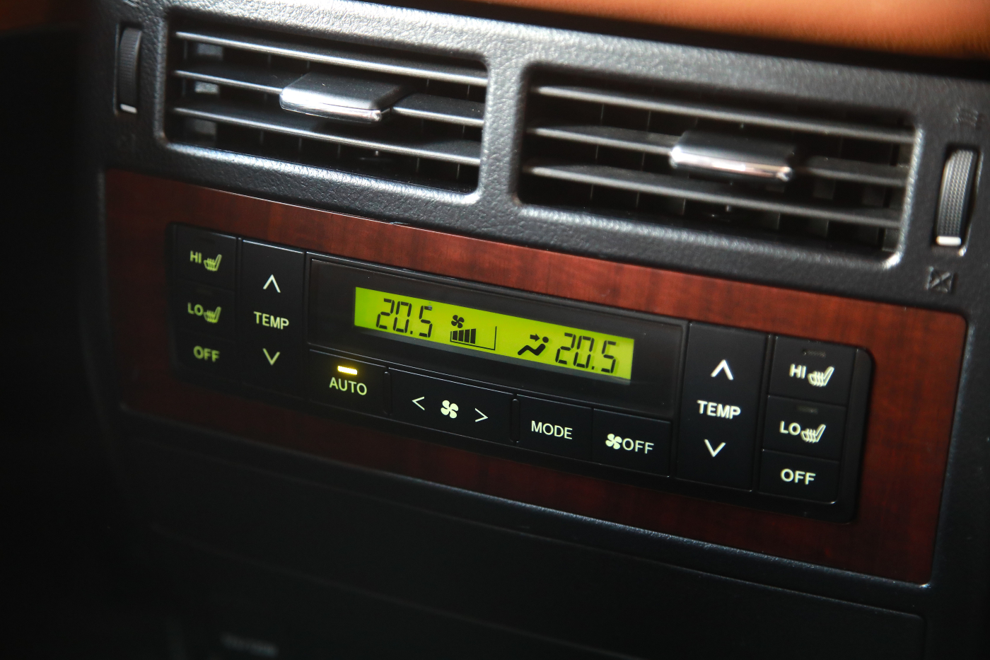 Toyota Land Cruiser (все)