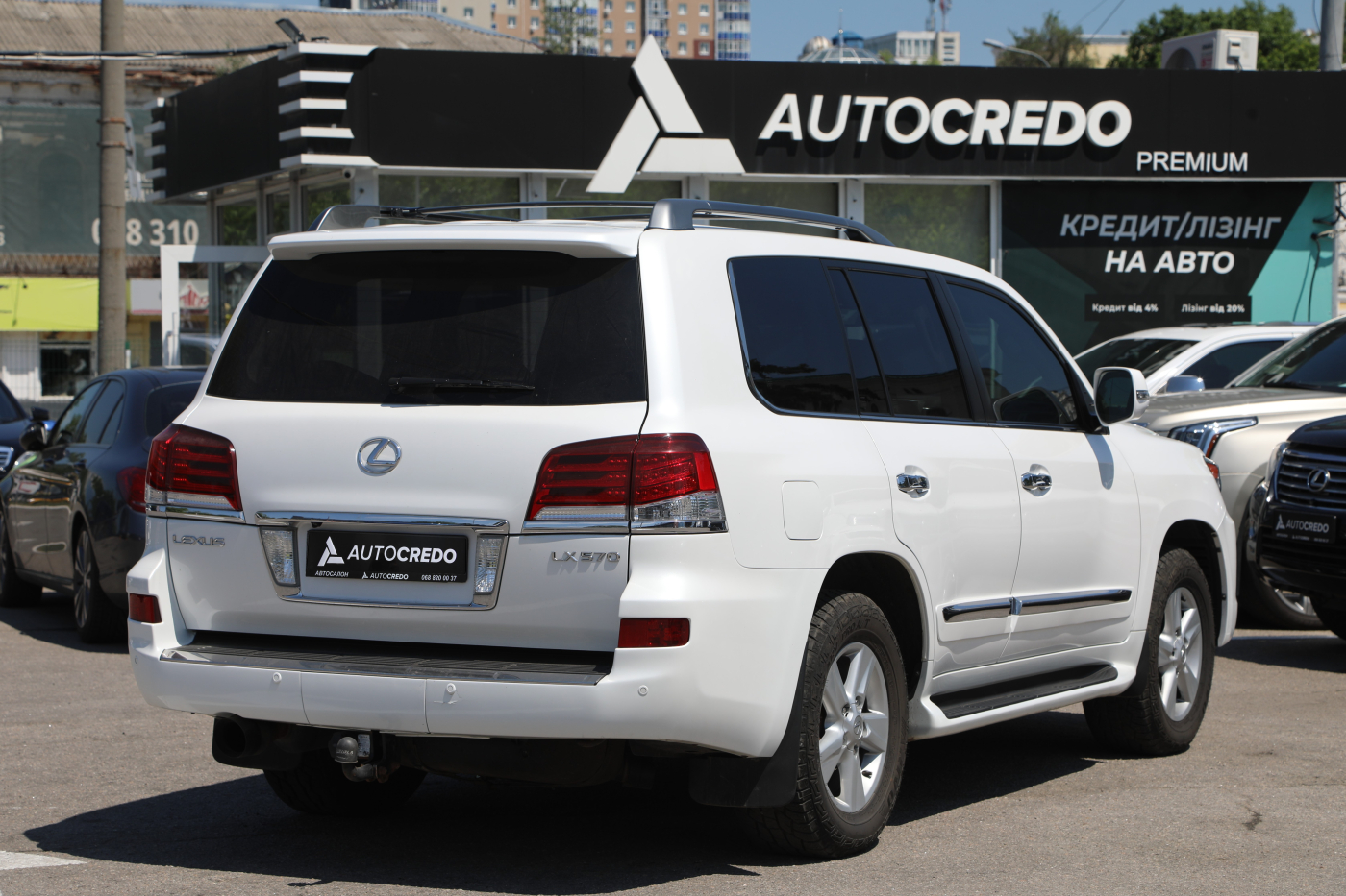 Lexus LX