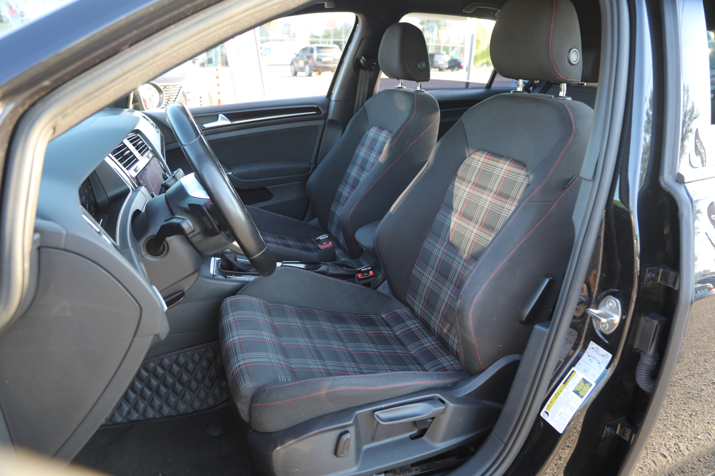 Volkswagen Golf GTI