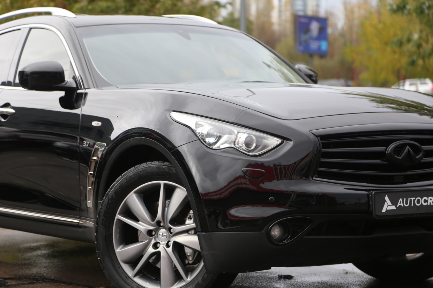Infiniti QX70