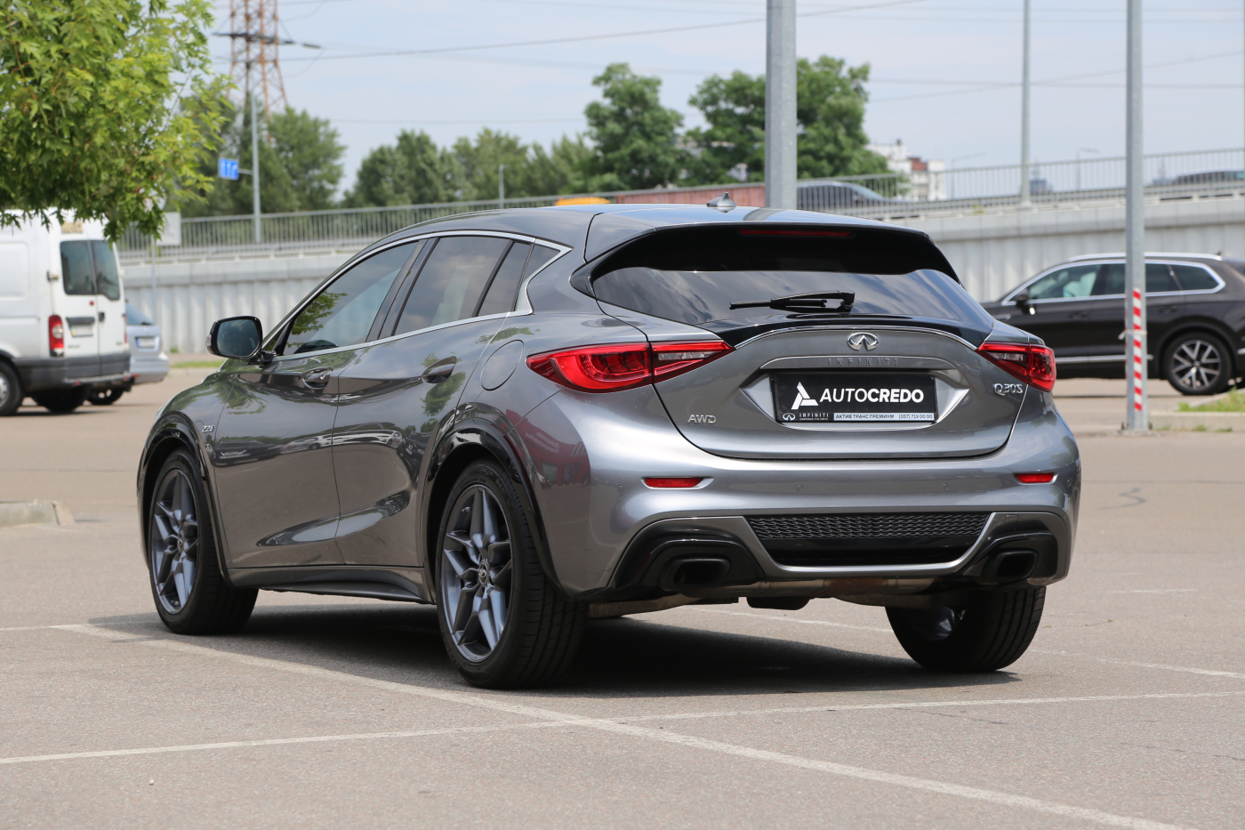 Infiniti Q30