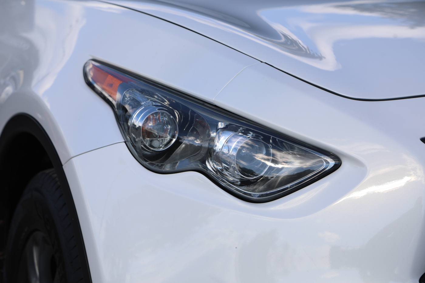 Infiniti QX70