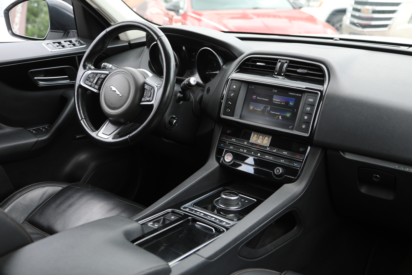 Jaguar F-Pace