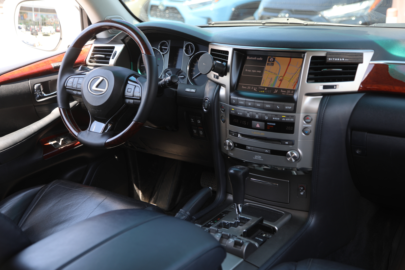 Lexus LX