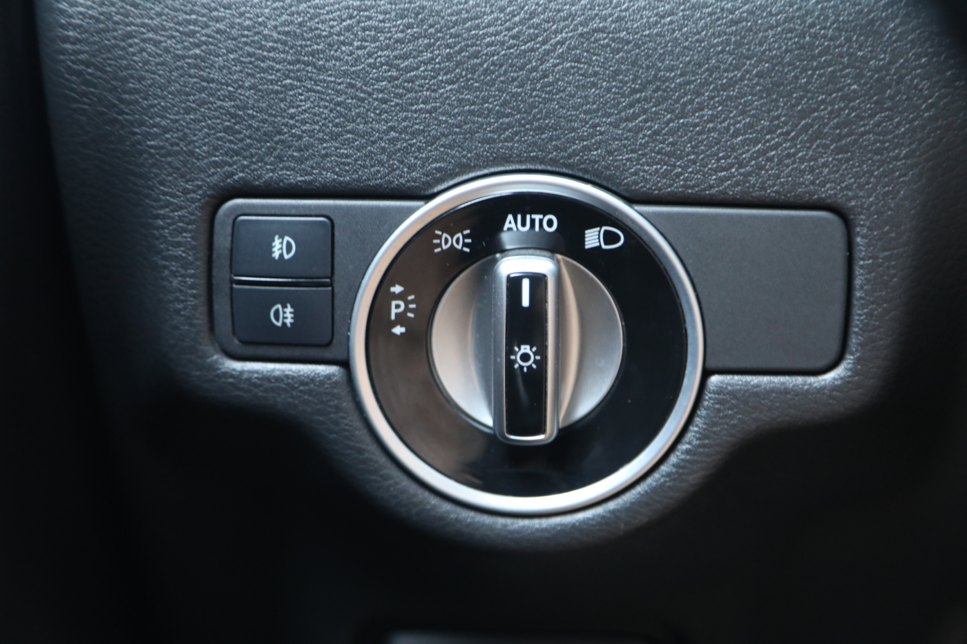 Infiniti Q30