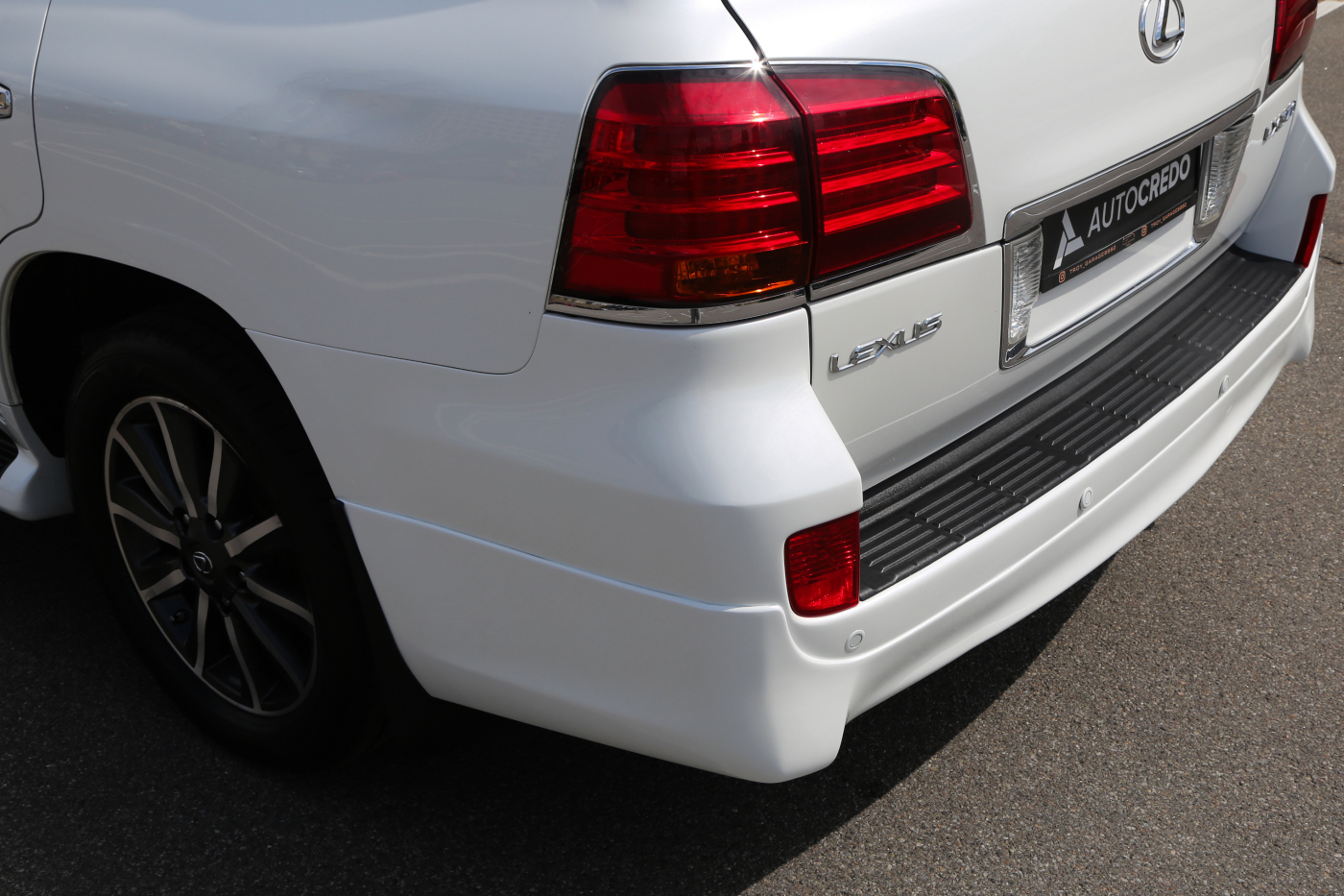 Lexus LX