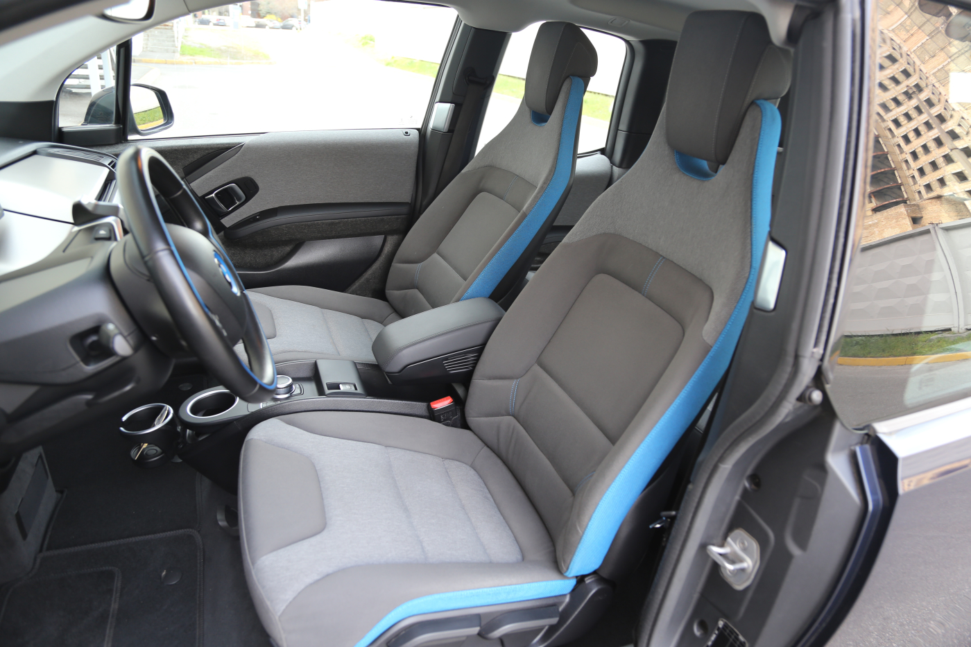 BMW I3