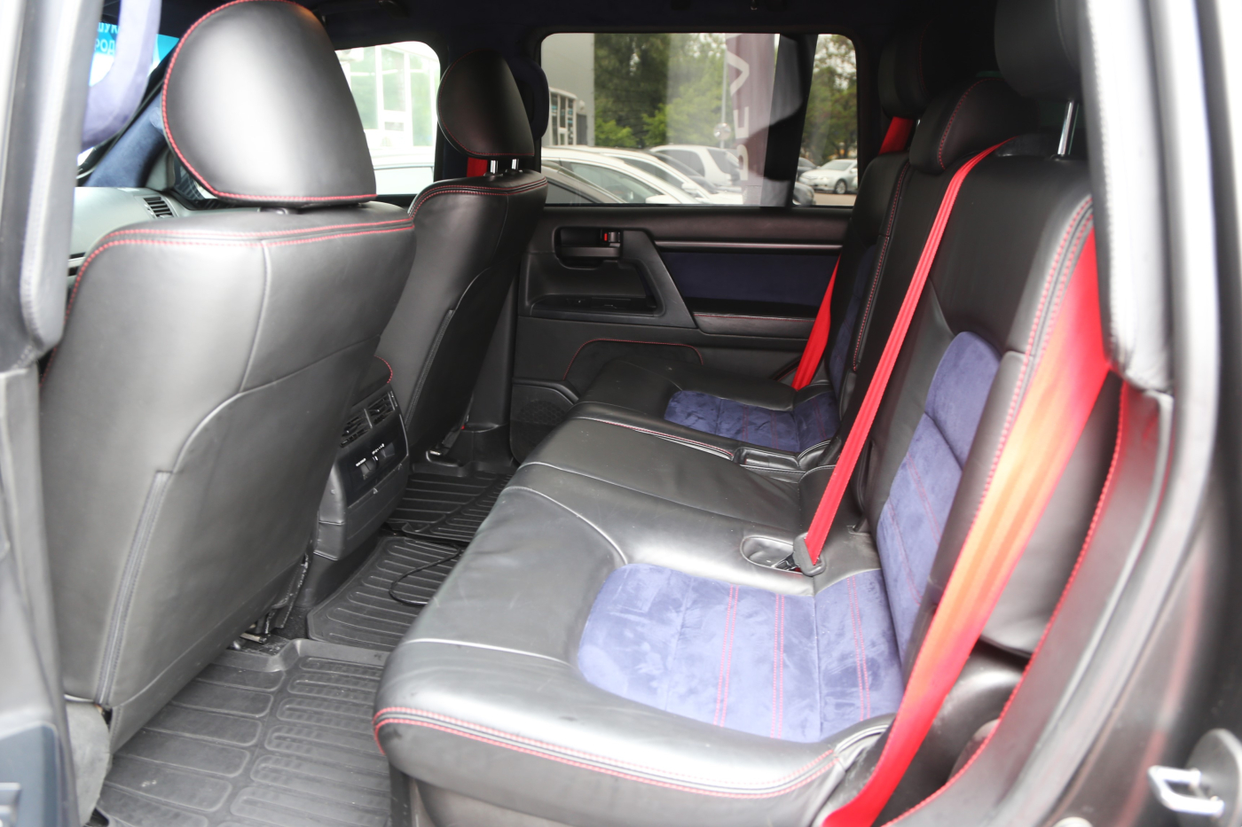 Toyota Land Cruiser (все)