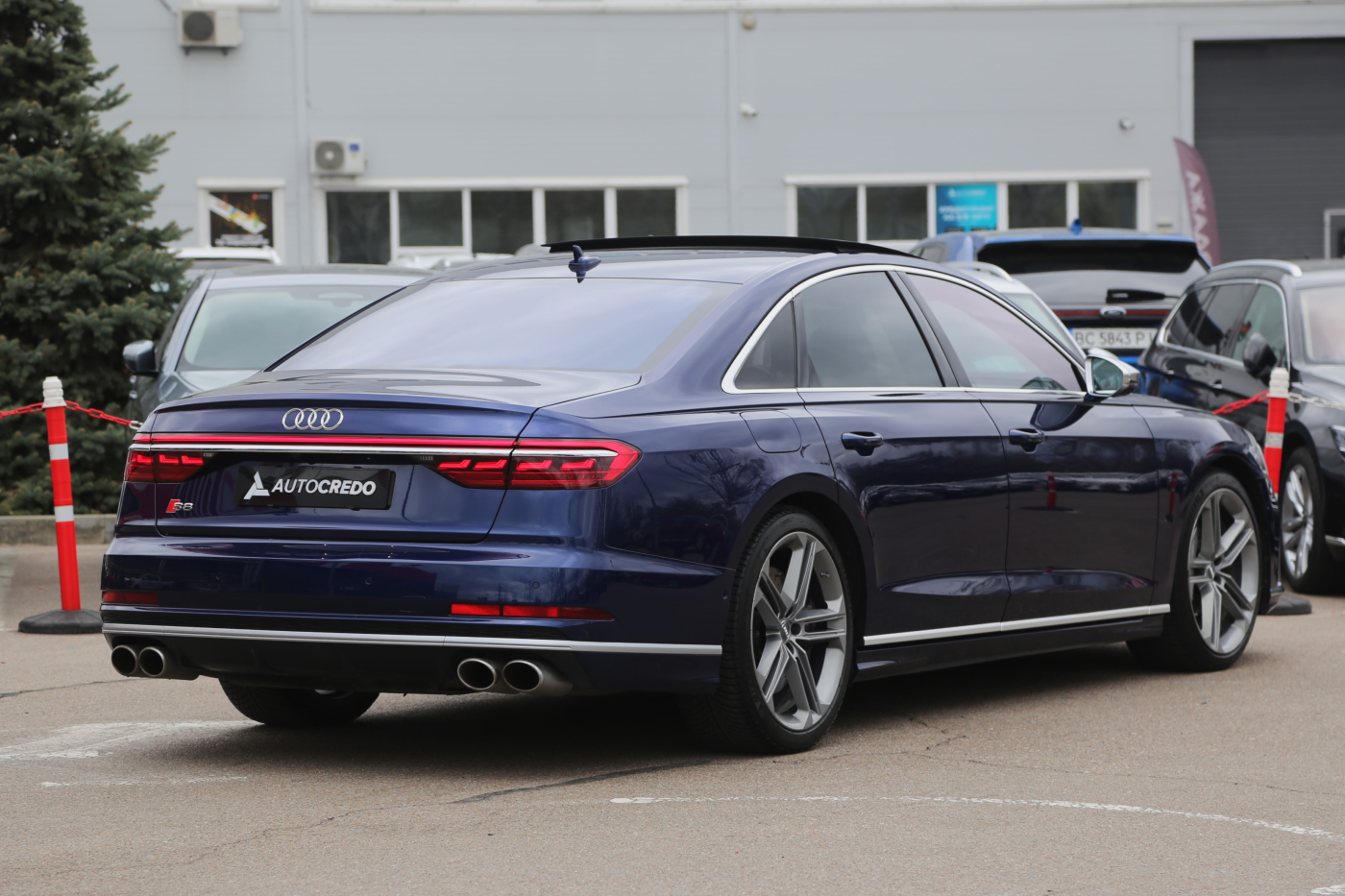 Audi S8