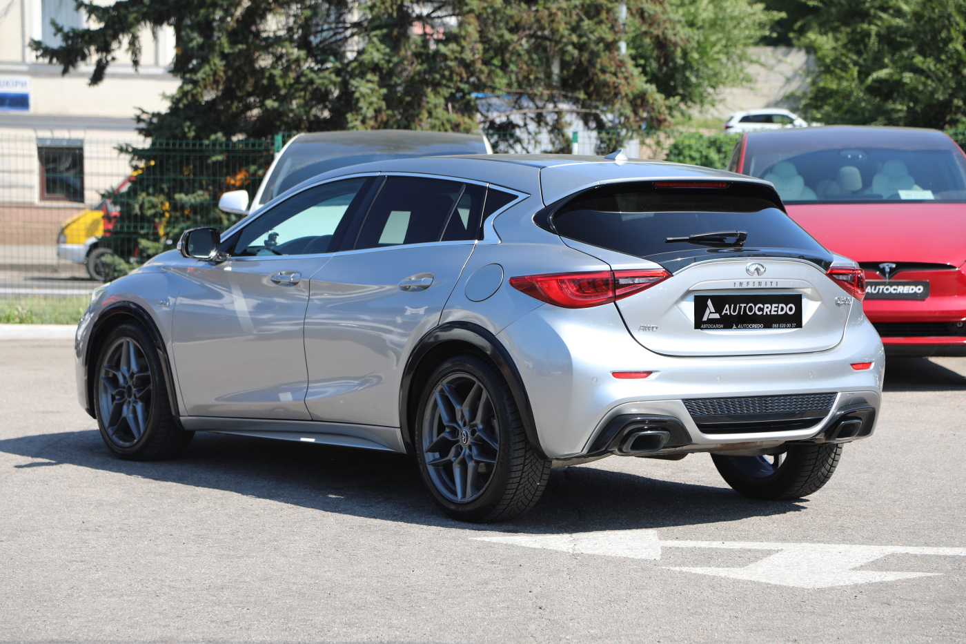 Infiniti Q30