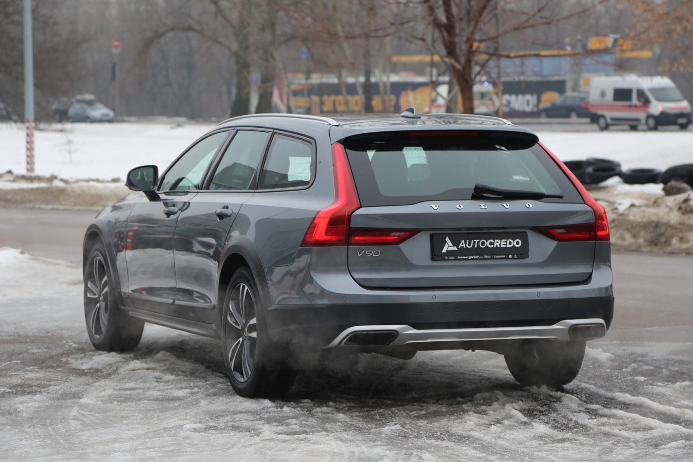 Volvo V90