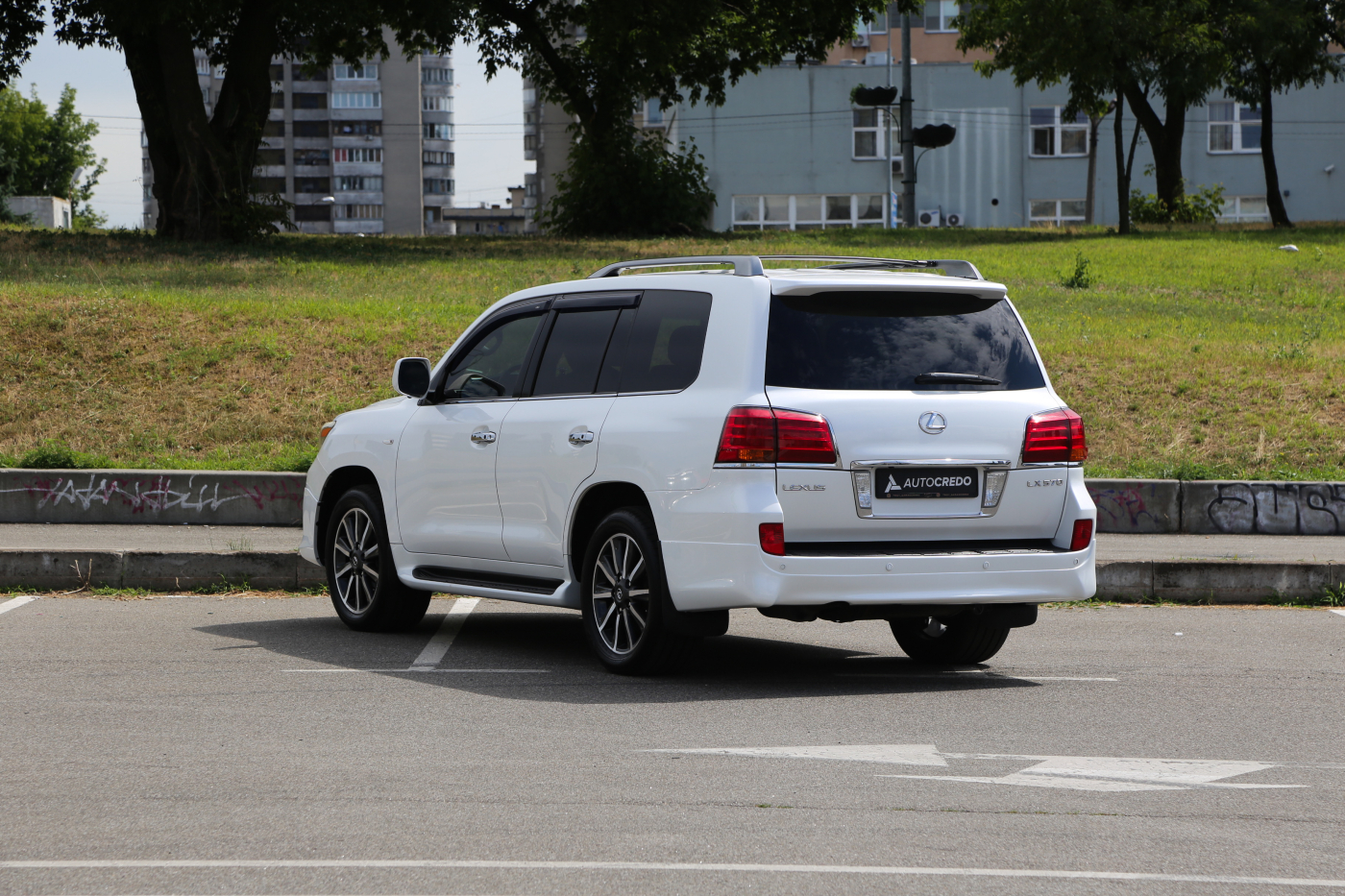 Lexus LX