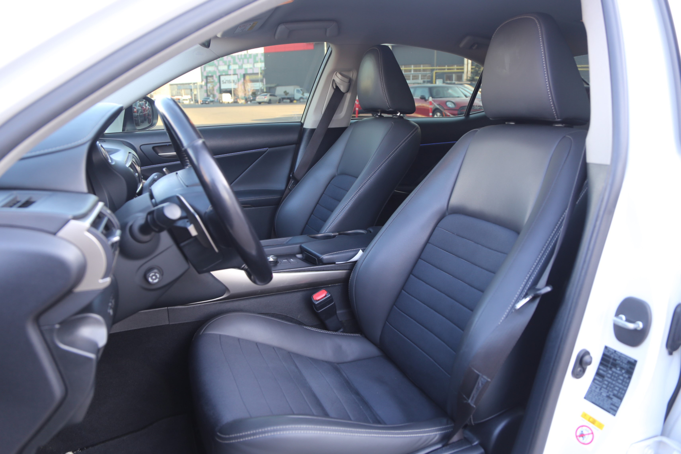 Lexus IS