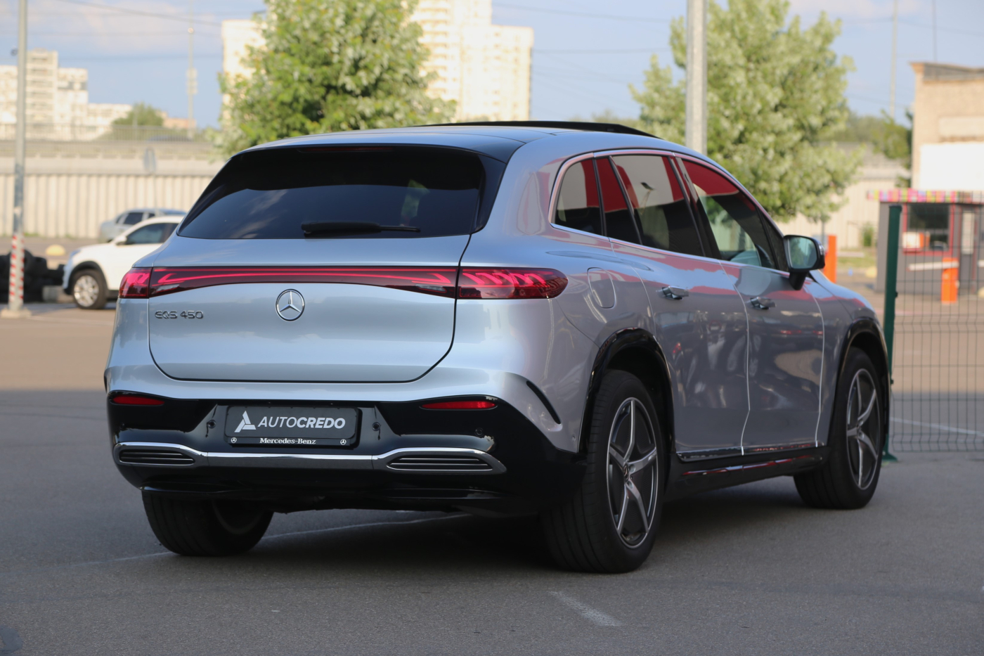 Mercedes-Benz EQS SUV