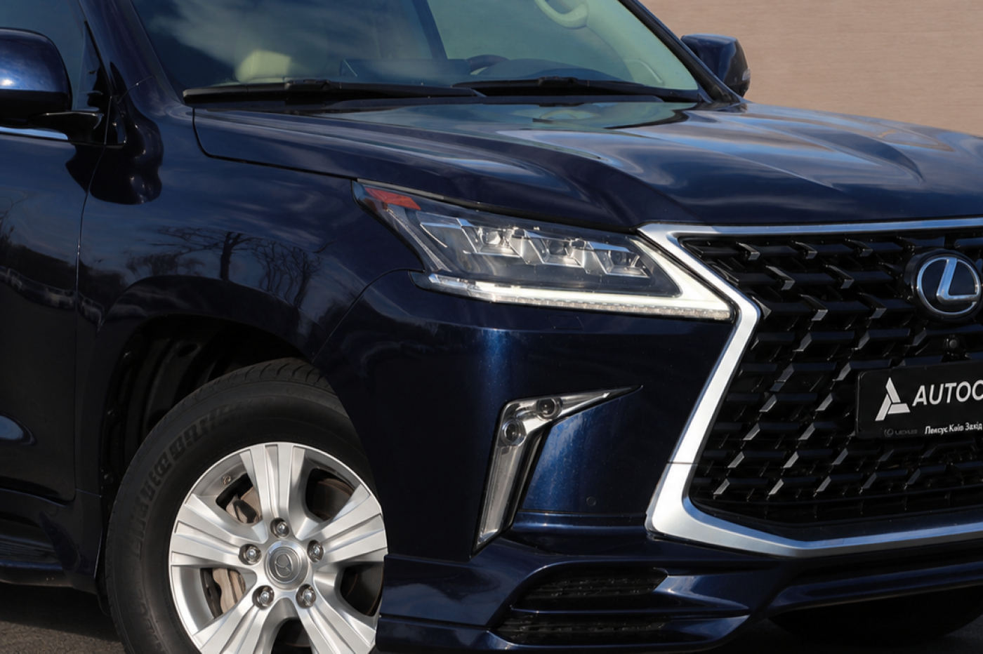 Lexus LX