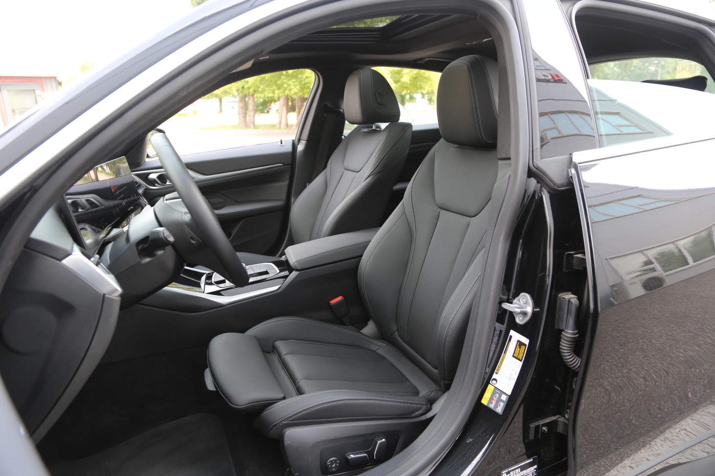 BMW i4