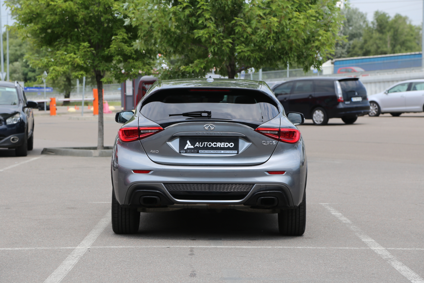 Infiniti Q30