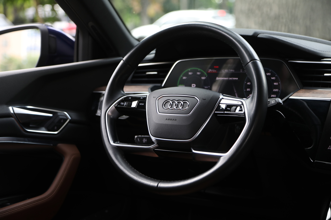 Audi e-tron