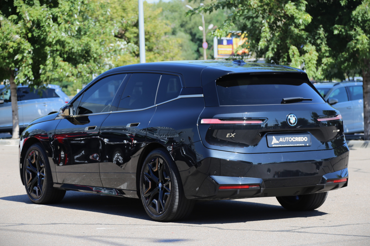 BMW iX