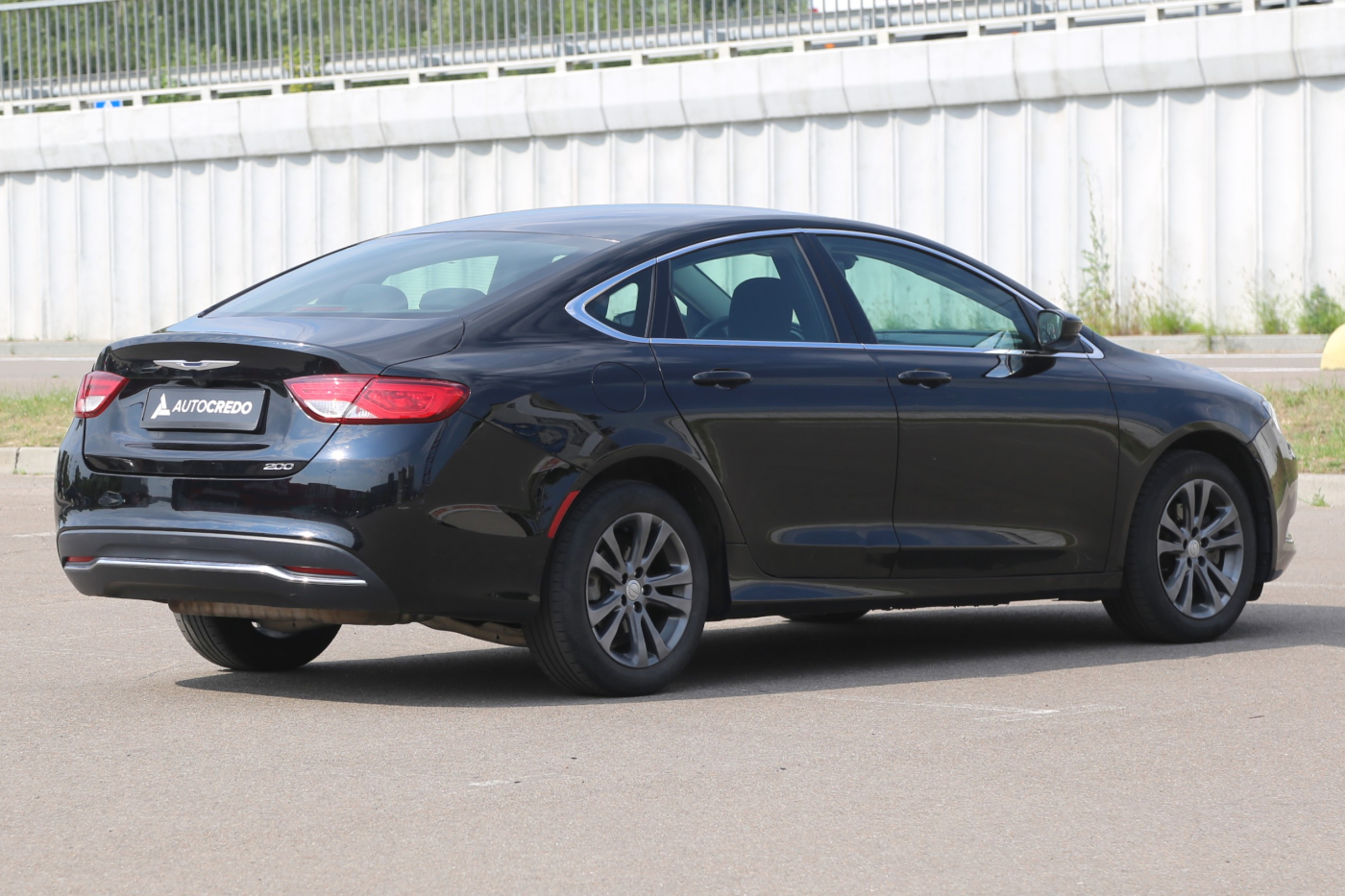 Chrysler 200