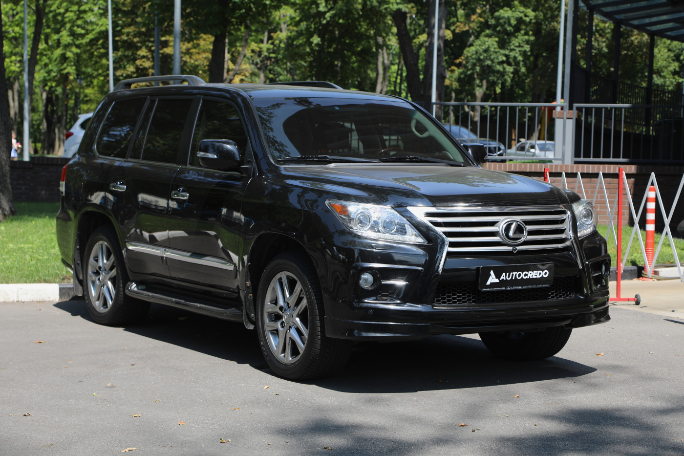 Lexus LX
