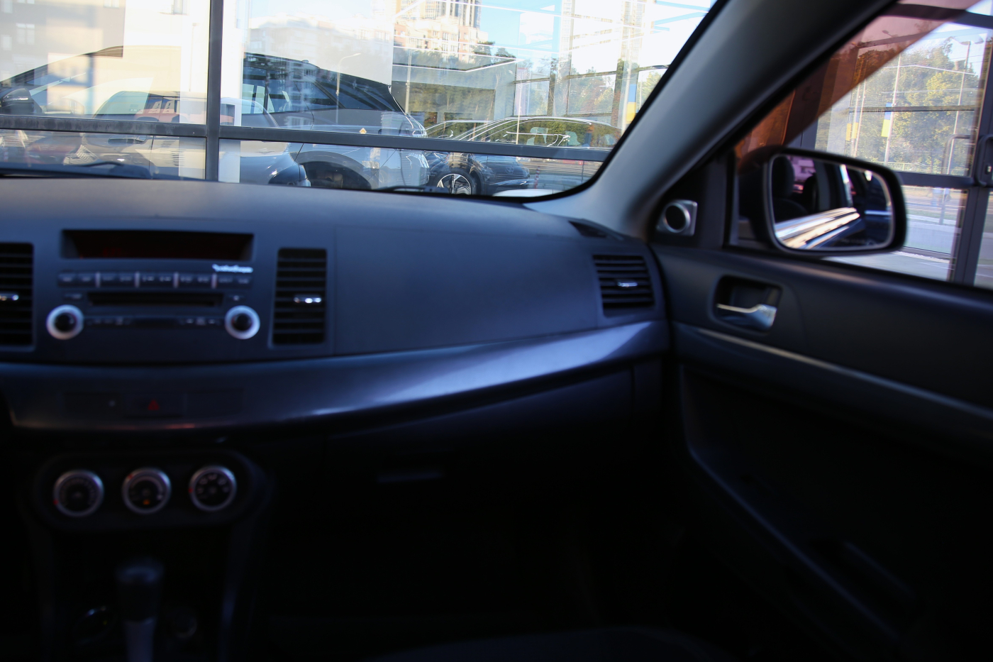 Mitsubishi Lancer