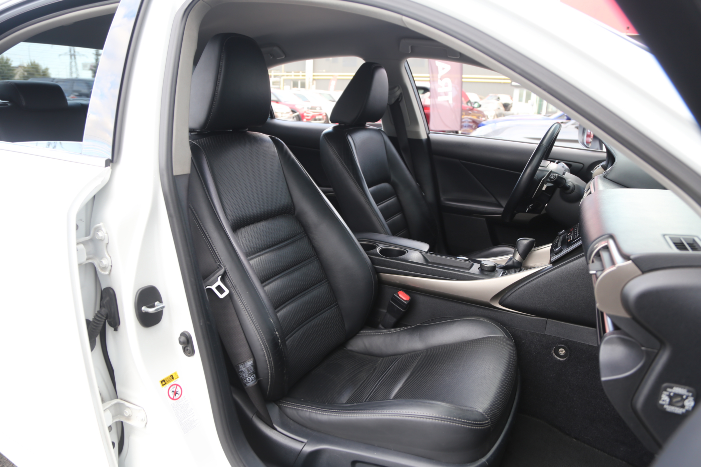 Lexus IS